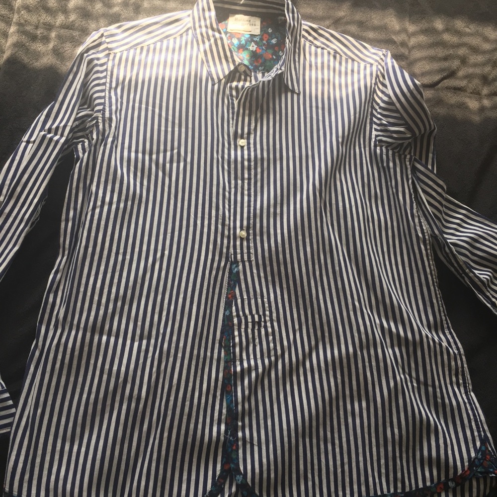 ANTHROPOLOGIE Holding Horses long sleeved button up top, size small